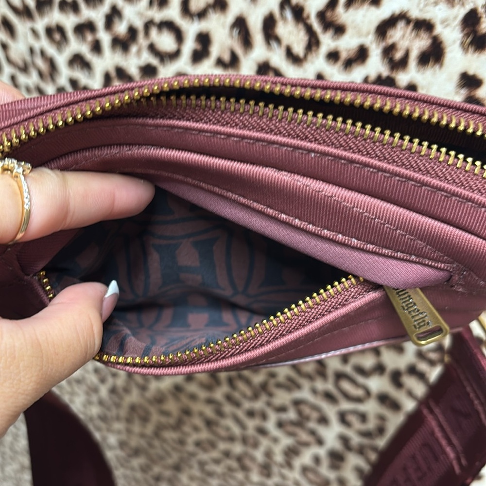 Loungefly Hogwarts Crossbody Bag - Picture 7 of 7